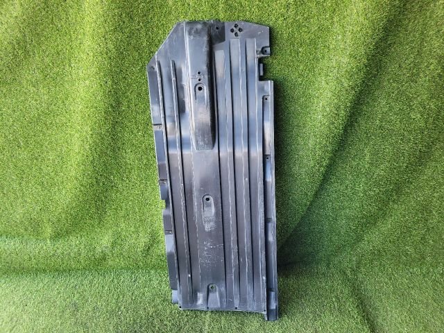 bontott SUZUKI S-CROSS Bal Fenéklemez