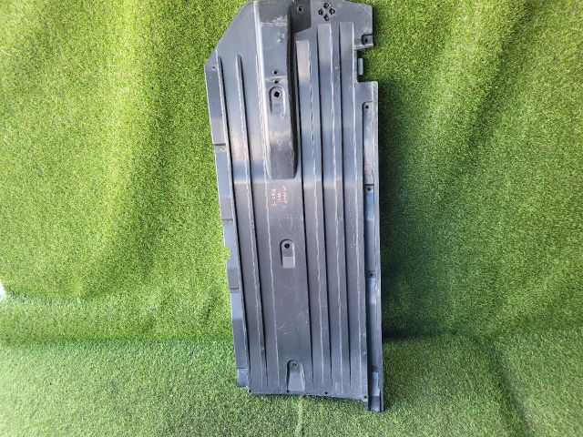 bontott SUZUKI S-CROSS Bal Fenéklemez