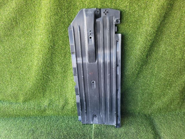 bontott SUZUKI S-CROSS Bal Fenéklemez