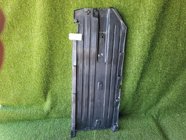 bontott SUZUKI S-CROSS Bal Fenéklemez