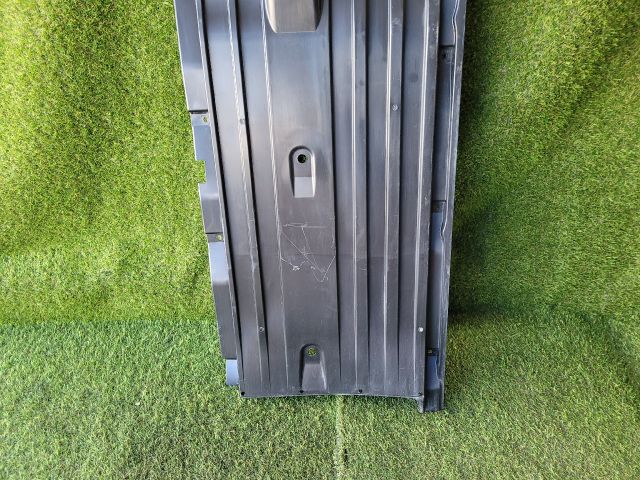 bontott SUZUKI S-CROSS Bal Fenéklemez