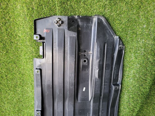 bontott SUZUKI S-CROSS Bal Fenéklemez