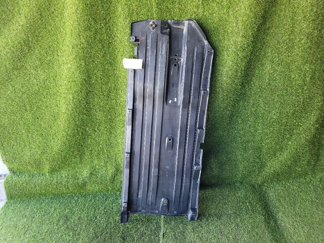 bontott SUZUKI S-CROSS Bal Fenéklemez