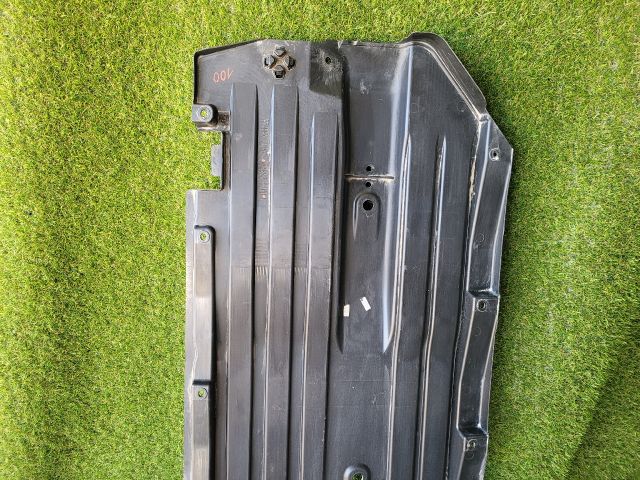 bontott SUZUKI S-CROSS Bal Fenéklemez