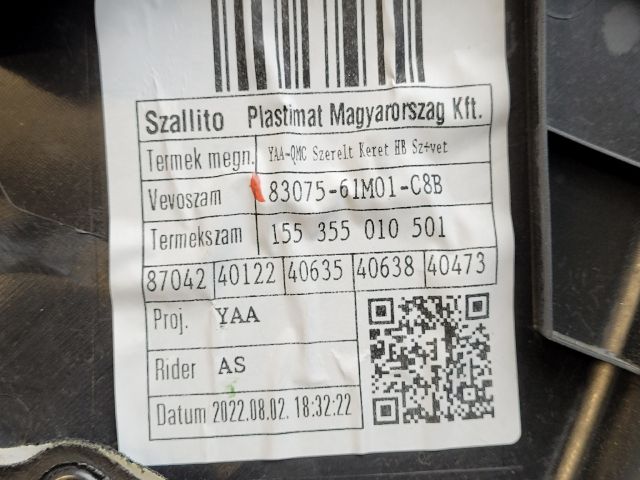 bontott SUZUKI S-CROSS Bal hátsó Ajtó Kárpit