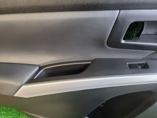 bontott SUZUKI S-CROSS Bal hátsó Ajtó Kárpit