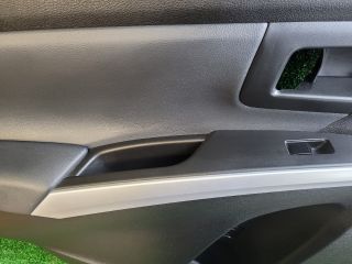 bontott SUZUKI S-CROSS Bal hátsó Ajtó Kárpit