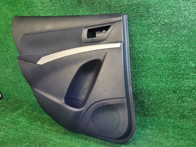 bontott SUZUKI S-CROSS Bal hátsó Ajtó Kárpit