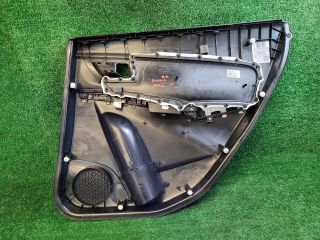 bontott SUZUKI S-CROSS Bal hátsó Ajtó Kárpit