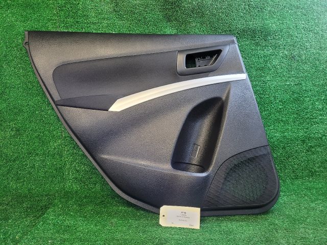 bontott SUZUKI S-CROSS Bal hátsó Ajtó Kárpit