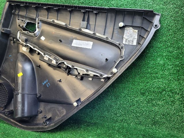 bontott SUZUKI S-CROSS Bal hátsó Ajtó Kárpit