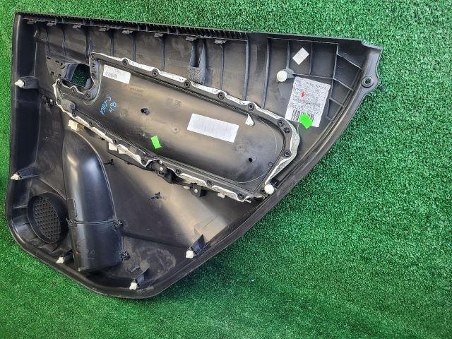 bontott SUZUKI S-CROSS Bal hátsó Ajtó Kárpit