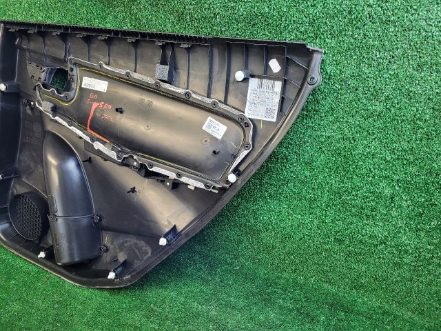 bontott SUZUKI S-CROSS Bal hátsó Ajtó Kárpit