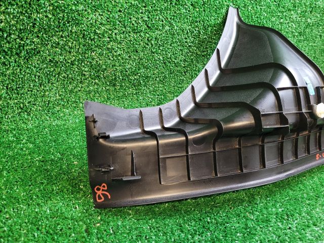 bontott SUZUKI S-CROSS Bal hátsó Belső Küszöb Burkolat