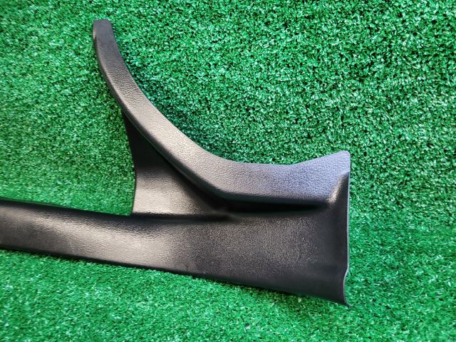 bontott SUZUKI S-CROSS Bal hátsó Belső Küszöb Burkolat