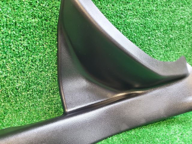 bontott SUZUKI S-CROSS Bal hátsó Belső Küszöb Burkolat