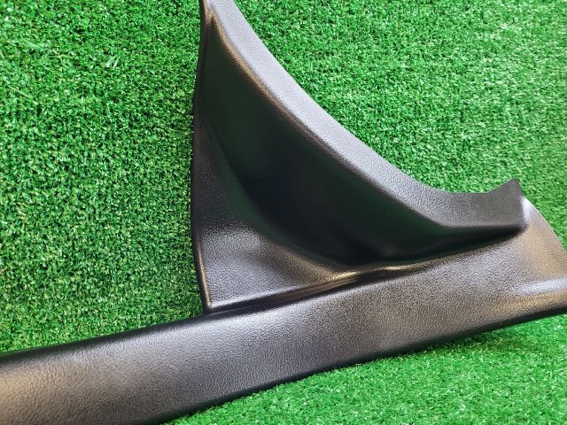 bontott SUZUKI S-CROSS Bal hátsó Belső Küszöb Burkolat