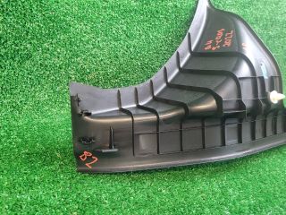 bontott SUZUKI S-CROSS Bal hátsó Belső Küszöb Burkolat