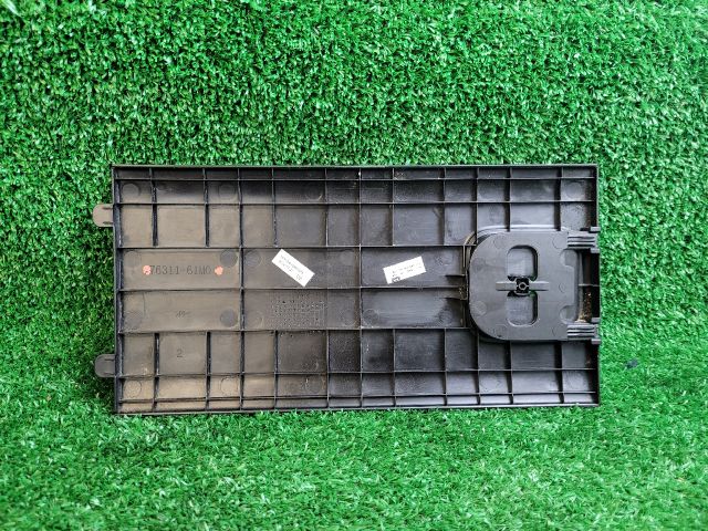 bontott SUZUKI S-CROSS Bal hátsó Tároló Rekesz Fedél