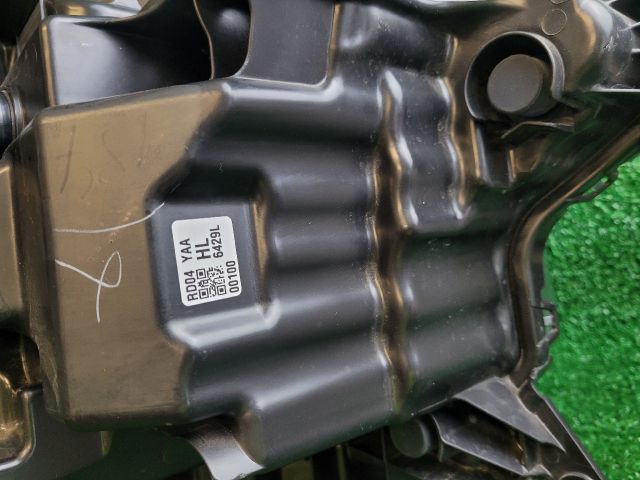 bontott SUZUKI S-CROSS Bal Ledes Fényszóró