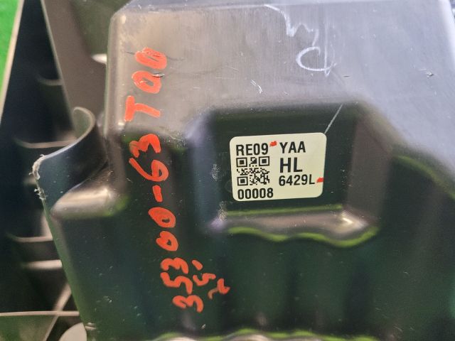 bontott SUZUKI S-CROSS Bal Ledes Fényszóró