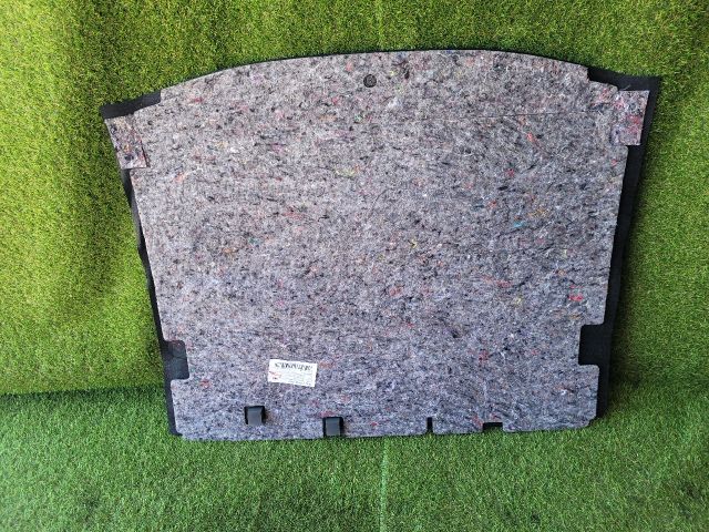 bontott SUZUKI S-CROSS Csomagtér Tálca