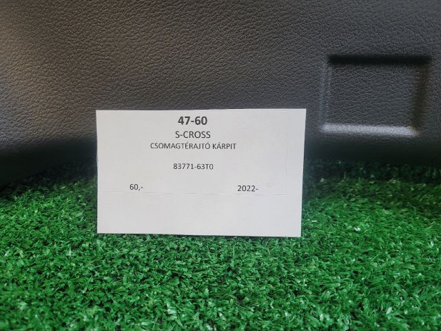 bontott SUZUKI S-CROSS Csomagtérajtó Kárpit