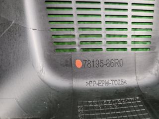 bontott SUZUKI S-CROSS Éberségfigyelő Kamera