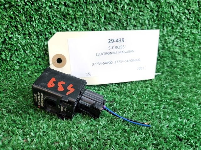 bontott SUZUKI S-CROSS Elektronika (Magában)