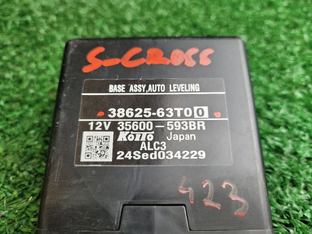 bontott SUZUKI S-CROSS Elektronika (Magában)