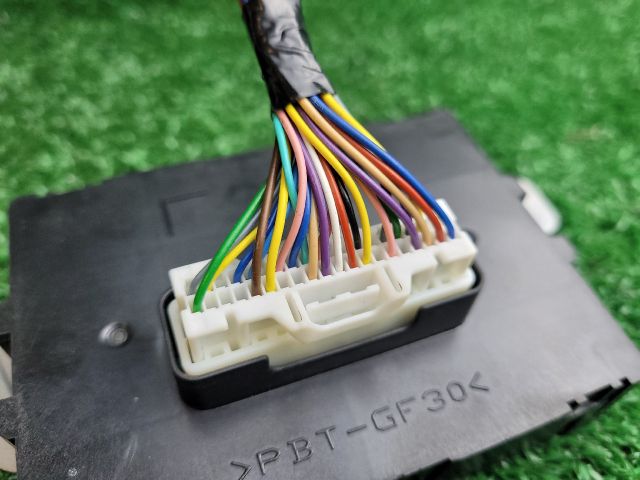 bontott SUZUKI S-CROSS Elektronika (Magában)