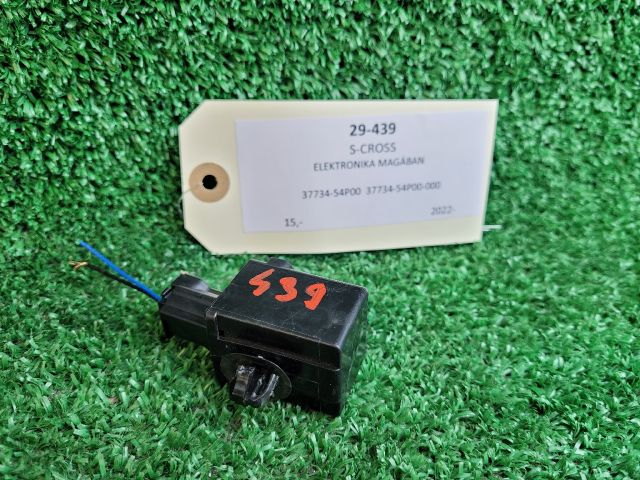 bontott SUZUKI S-CROSS Elektronika (Magában)