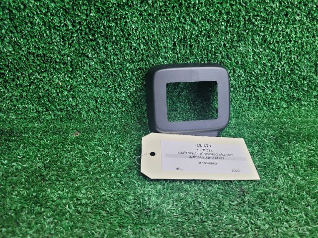 bontott SUZUKI S-CROSS Első Lökhárító Alsó Középső Díszrács