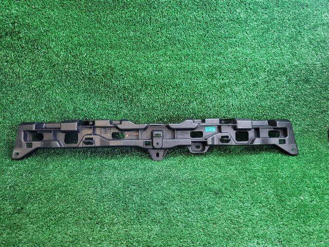 bontott SUZUKI S-CROSS Első Lökhárító Tartó Felső