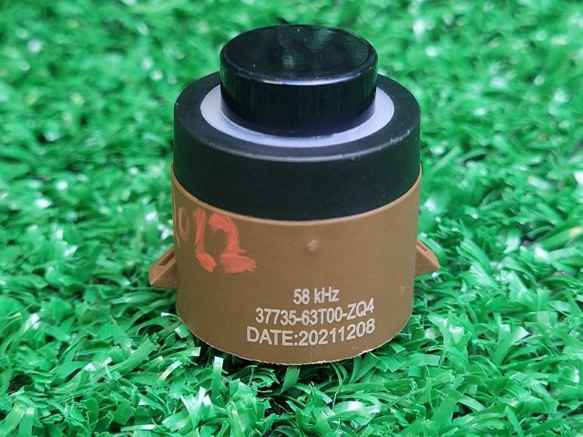 bontott SUZUKI S-CROSS Első Tolatóradar Fej