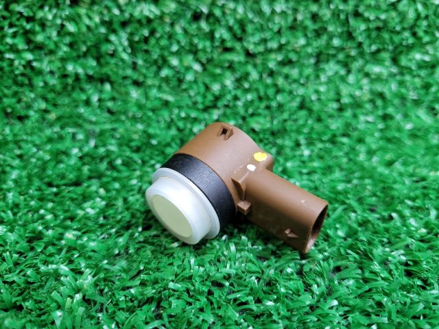 bontott SUZUKI S-CROSS Első Tolatóradar Fej