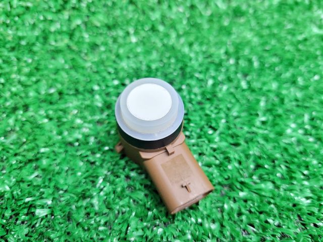 bontott SUZUKI S-CROSS Első Tolatóradar Fej