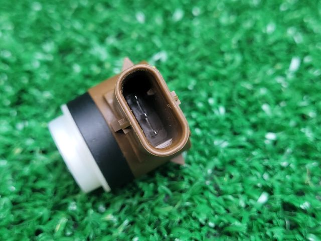 bontott SUZUKI S-CROSS Első Tolatóradar Fej