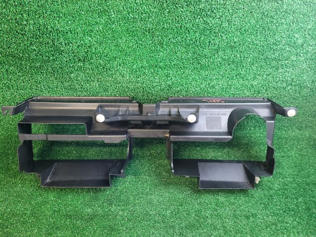 bontott SUZUKI S-CROSS Felső Hűtő Légterelő