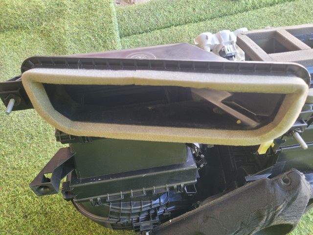 bontott SUZUKI S-CROSS Fűtés Box