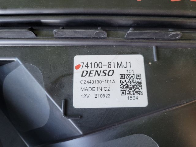 bontott SUZUKI S-CROSS Fűtés Box