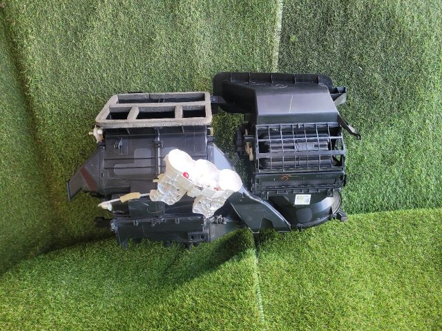 bontott SUZUKI S-CROSS Fűtés Box