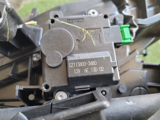 bontott SUZUKI S-CROSS Fűtés Box