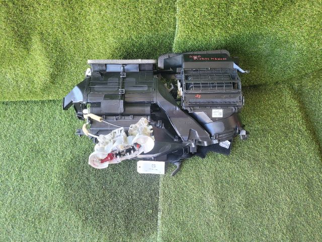 bontott SUZUKI S-CROSS Fűtés Box