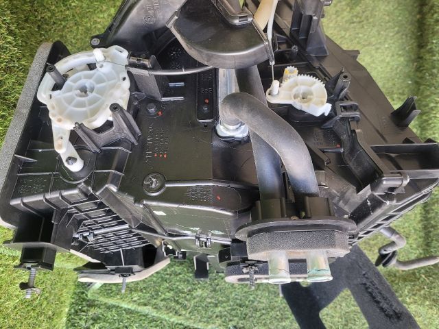 bontott SUZUKI S-CROSS Fűtés Box