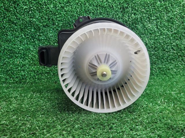 bontott SUZUKI S-CROSS Fűtőmotor (Klímás)