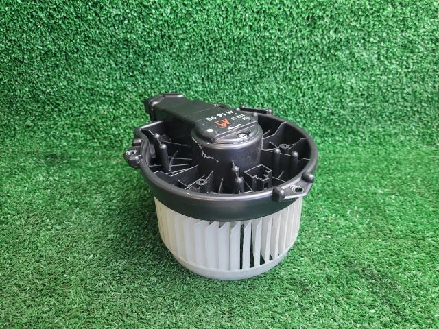 bontott SUZUKI S-CROSS Fűtőmotor (Klímás)