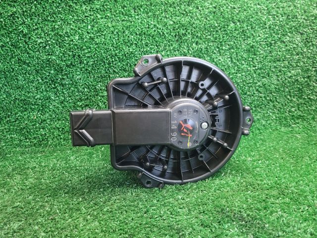 bontott SUZUKI S-CROSS Fűtőmotor (Klímás)