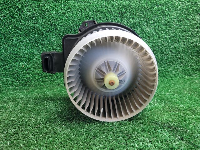 bontott SUZUKI S-CROSS Fűtőmotor (Klímás)