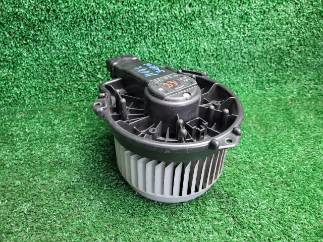 bontott SUZUKI S-CROSS Fűtőmotor (Klímás)